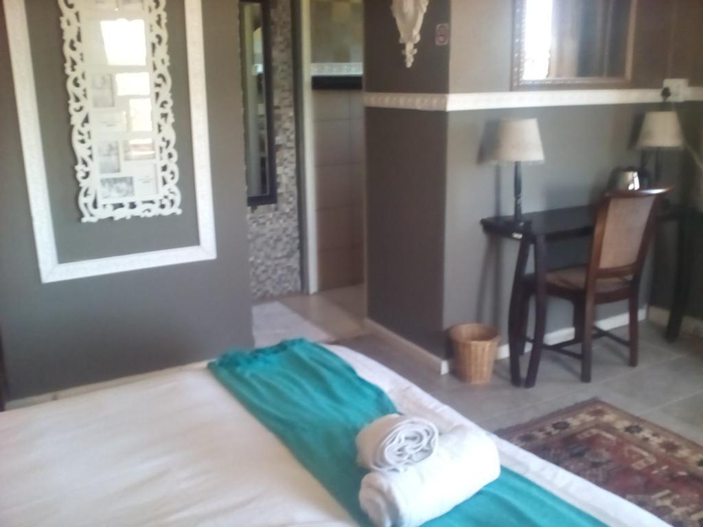 Bread And Barrel Guesthouse Bellville Cape Town Exterior photo