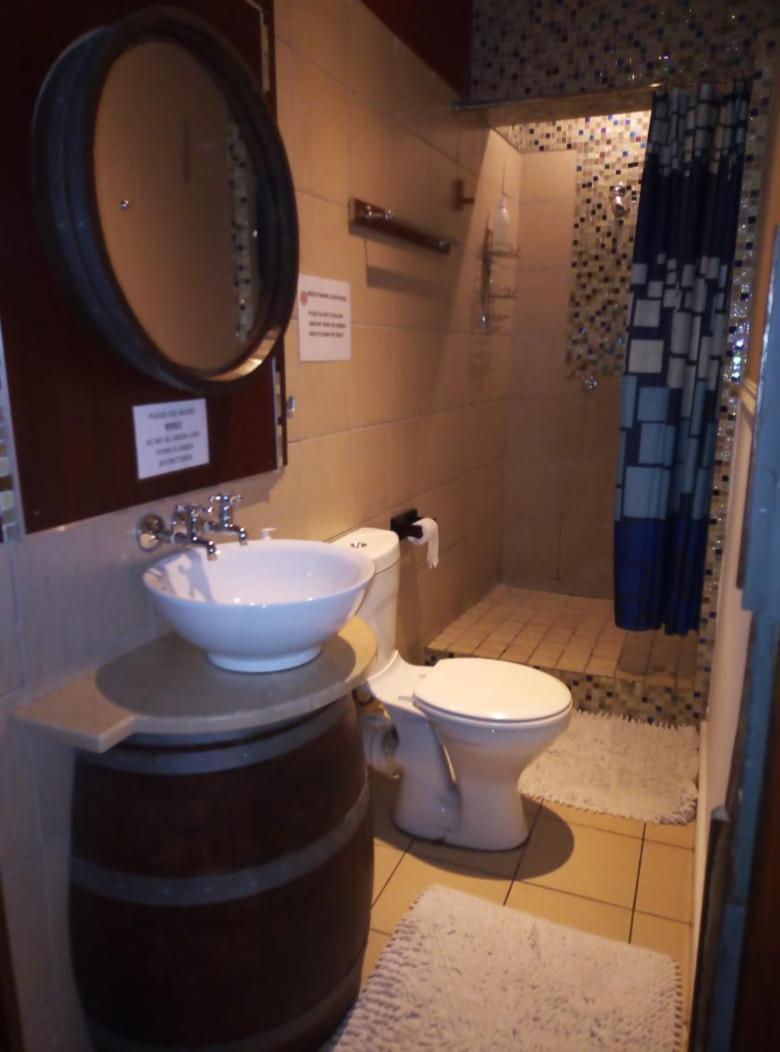 Bread And Barrel Guesthouse Bellville Cape Town Exterior photo